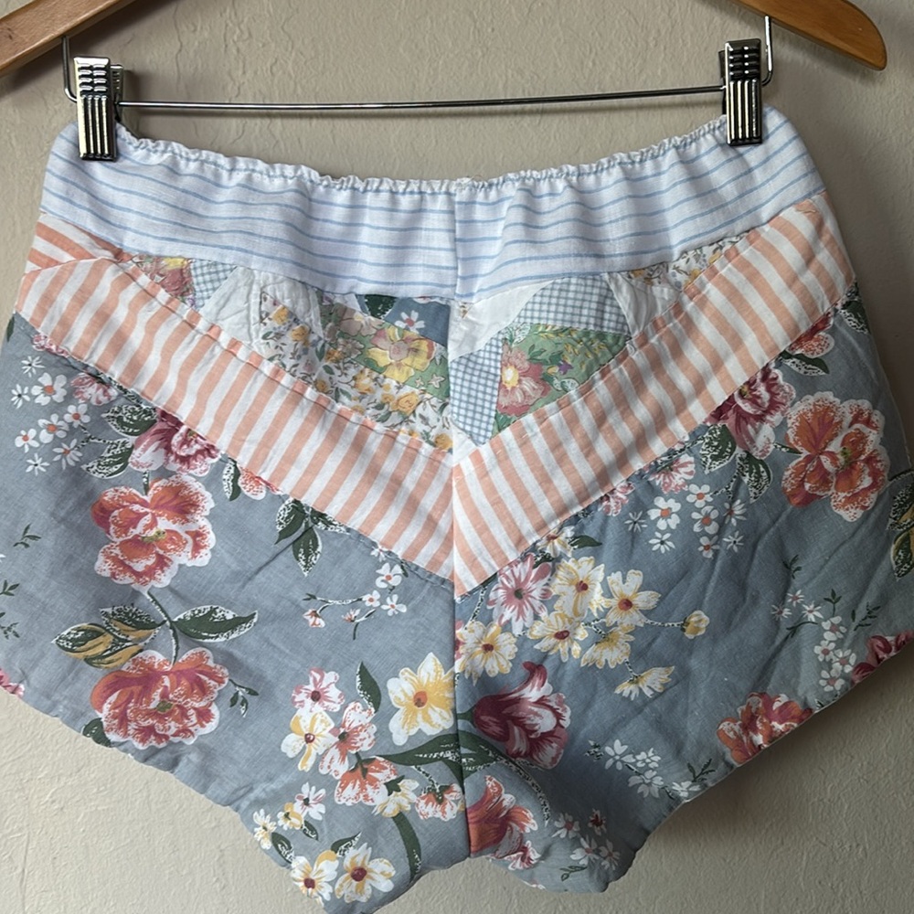 Upcycle quilted two piece short set crop top handmade - Picture 7 of 7